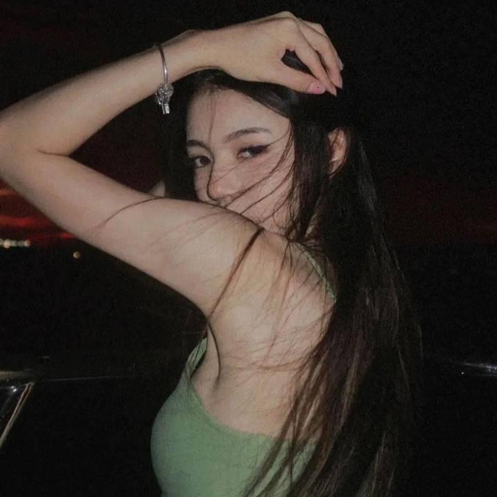 阳台上的女人们